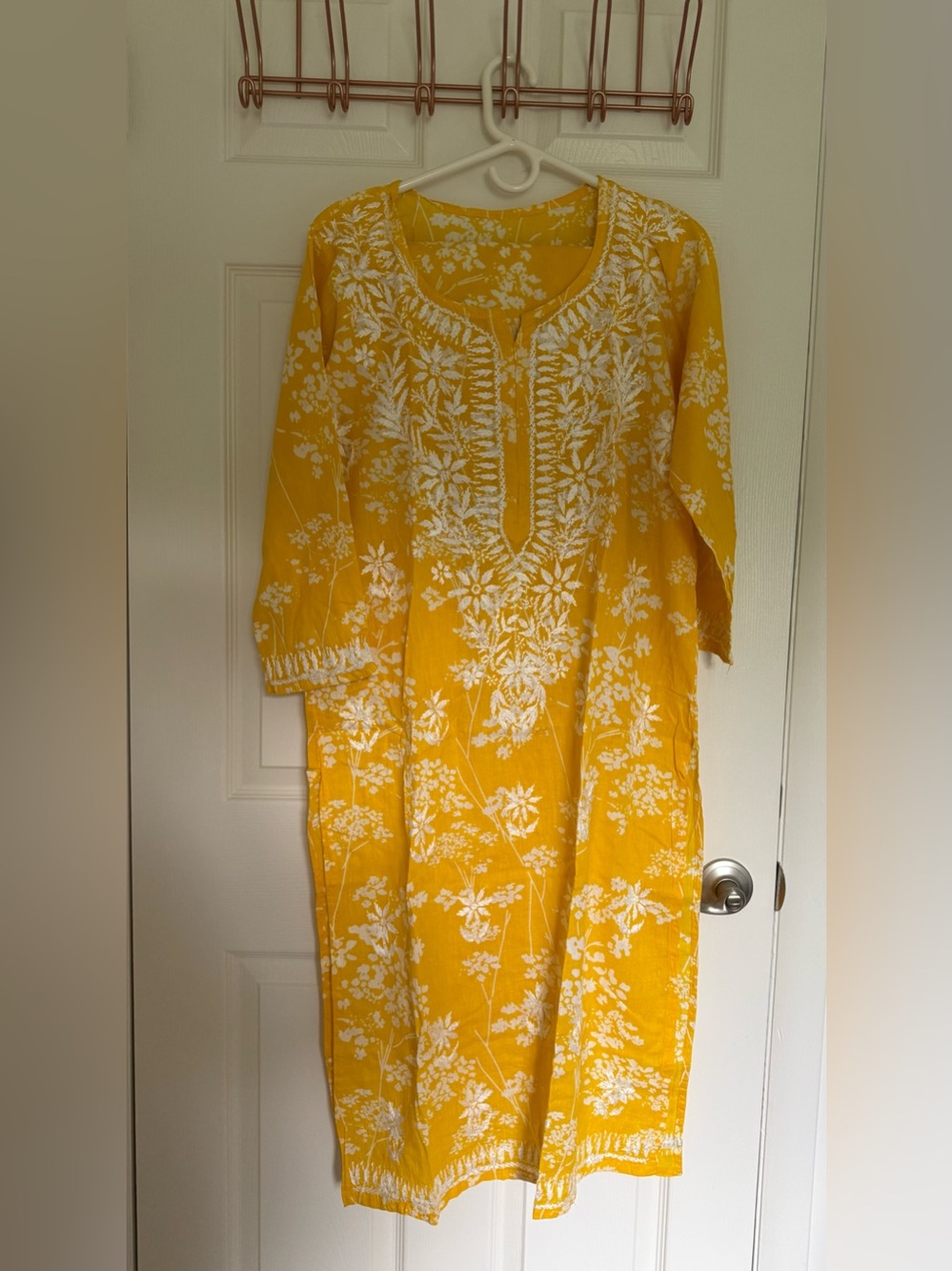 Yellow Floral chickcuri kamez - Picture 2 of 3